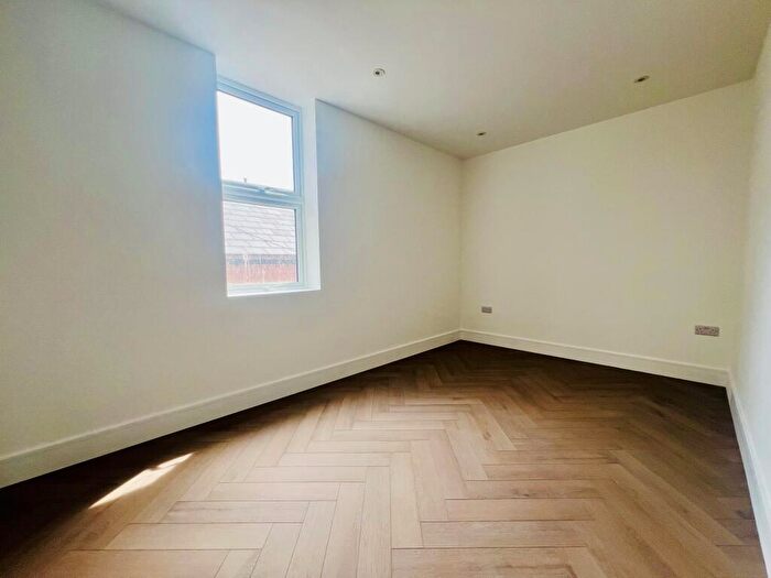 1 Bedroom Apartment To Rent In High Street, CR0