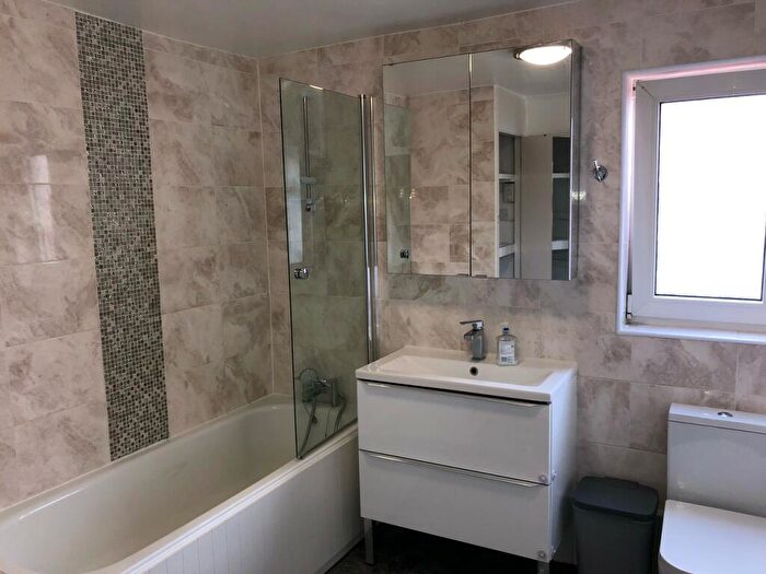 3 Bedroom Terraced House To Rent In Shearer Road, PO1