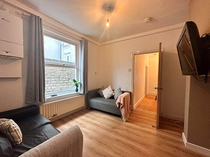 5 Bedroom Terraced House To Rent In Brading Road, Brighton, BN2