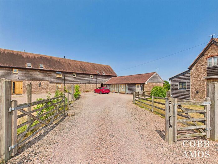 4 Bedroom Country House For Sale In Leysters With Circa . Acre Plot, HR6
