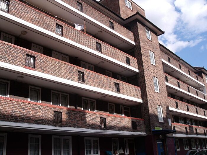 2 Bedroom Flat To Rent In Bilberry House, Watts Grove, London, E3