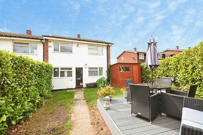 1 Bedroom Flat For Sale In Spring Rise, Galleywood, Chelmsford, CM2