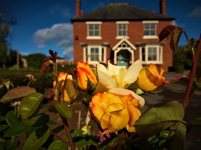 3 Bedroom Detached House To Rent In Four Lane Ends Farmhouse, ST20
