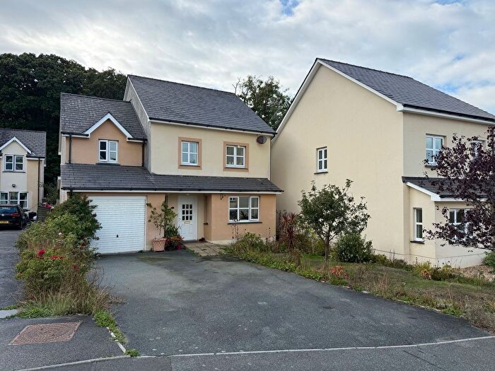 4 Bedroom Detached House For Sale In Cnwc Y Lili, New Quay, SA45