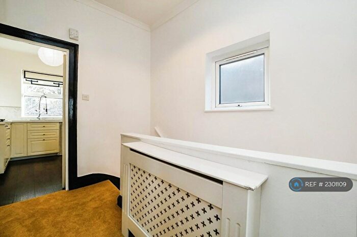 1 Bedroom Semi-Detached House To Rent In Selwyn Road, London, E13