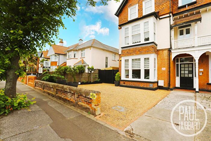 1 Bedroom Flat For Sale In Kirkley Cliff Road, Kirkley, NR33