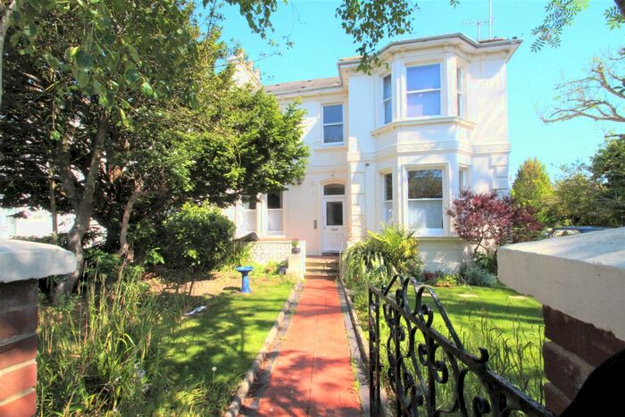 1 Bedroom Flat To Rent In Shelley Road, Worthing, BN11