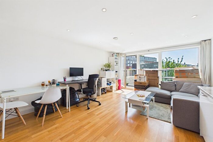 1 Bedroom Flat To Rent In Sadlers Court, Wilds Rents, London Bridge, SE1
