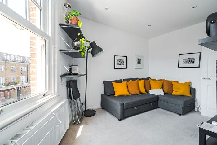 1 Bedroom Flat To Rent In Queenstown Road, London, SW8