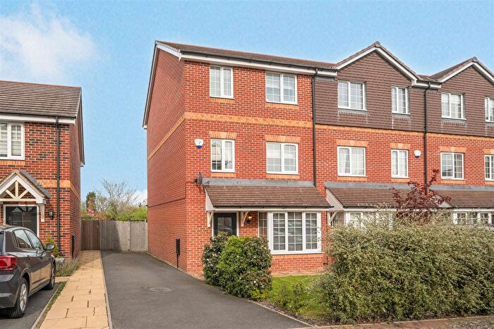 3 Bedroom End Terrace House For Sale In Barton Drive, Knowle, B93