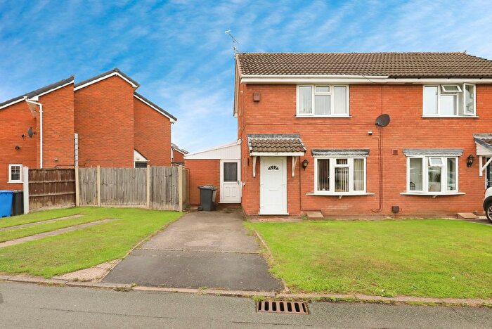 2 Bedroom Semi-Detached House For Sale In Huddlestone Close, Featherstone, Wolverhampton, Staffordshire, WV10