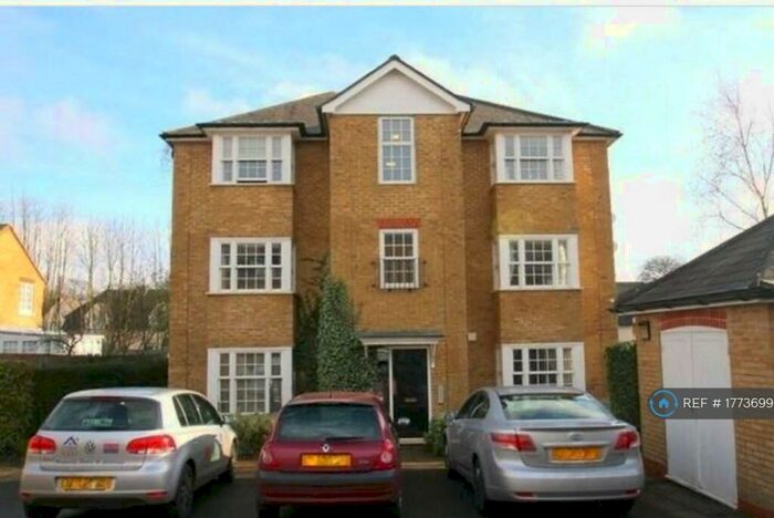 2 Bedroom Flat To Rent In Off Queens Road, Maidstone, ME16