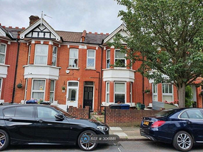 1 Bedroom Flat To Rent In St. Kilda Road, London, W13