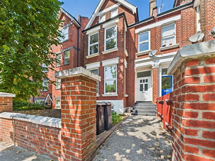1 Bedroom Flat For Sale In Minster Road, London, NW2