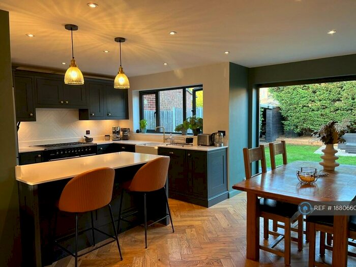 4 Bedroom Detached House To Rent In Church Road, Chelmsford, CM3