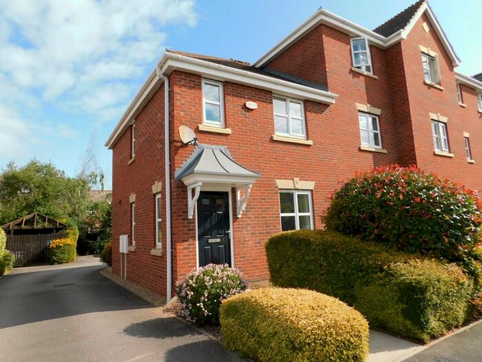 2 Bedroom Town House To Rent In Osier Fields, East Leake, LE12