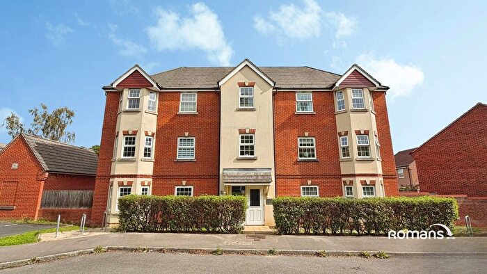 1 Bedroom Flat For Sale In Hills Way, Bramley, Tadley, RG26