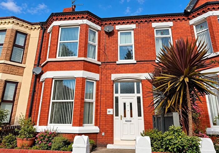 2 Bedroom Flat For Sale In Brompton Avenue, Wallasey, Merseyside, CH44