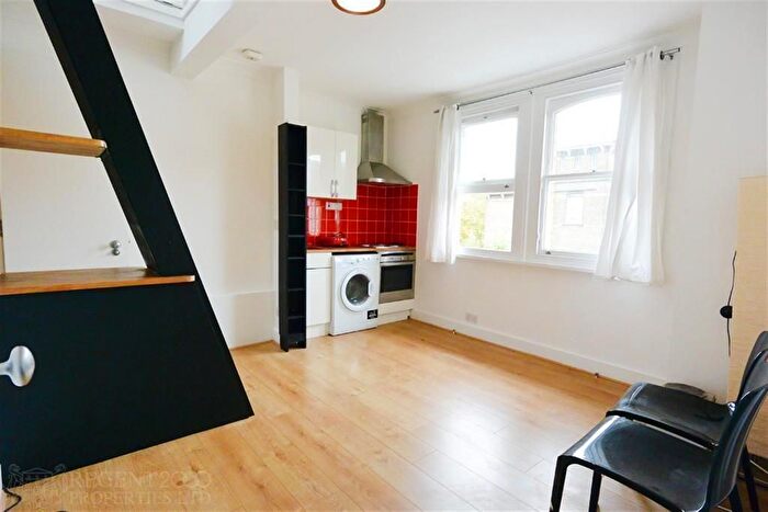 Studio To Rent In South Villas, London, NW1