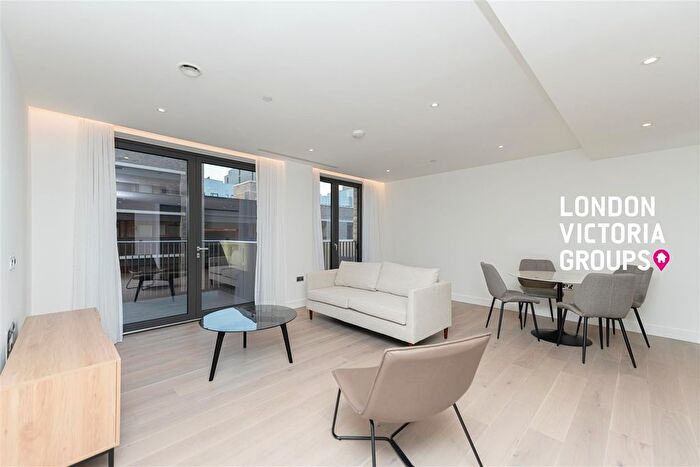 2 Bedroom Flat To Rent In Penny House, Calthorpe Street, London, WC1X