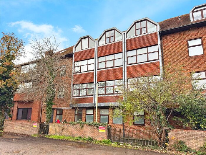 1 Bedroom Flat For Sale In Swift House, Market Place, Wokingham, RG40