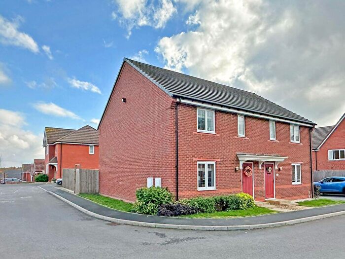 3 Bedroom Semi Detached House For Sale In Foxglove Way, Himley, DY3