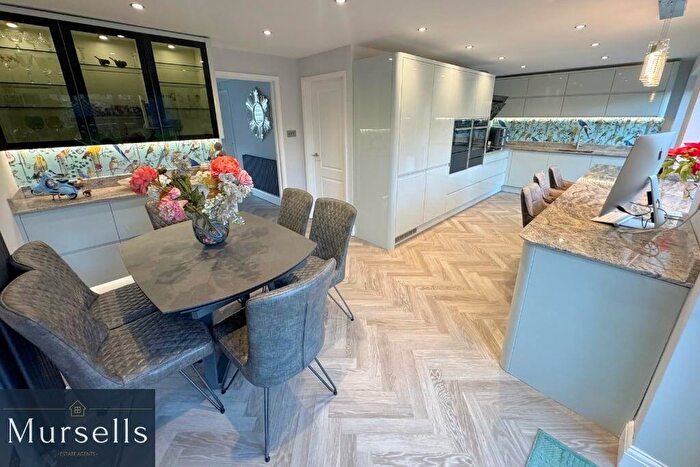 4 Bedroom Detached House For Sale In Middle Road, Lytchett Matravers, Poole, BH16