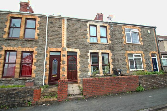 2 Bedroom Property To Rent In Hayward Road, Staple Hill, Bristol, BS16