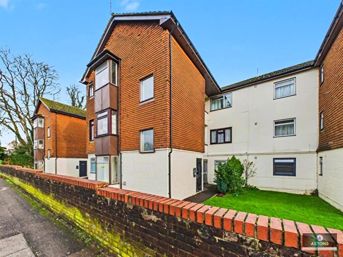 1 Bedroom Flat To Rent In Northgate, RH10