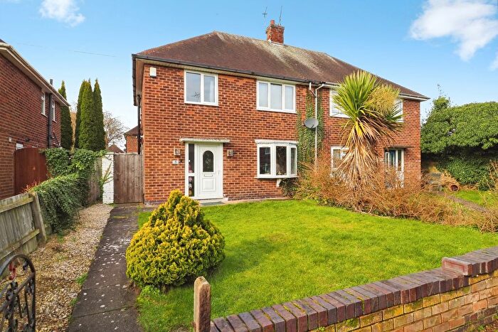 3 Bedroom Semi Detached House For Sale In Holly Close, Hucknall, Nottingham, Nottinghamshire, NG15