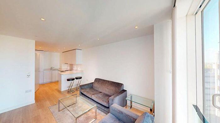 1 Bedroom Flat To Rent In Pinnacle Apartments, Saffron Central Square, Wellesley Road, CR0