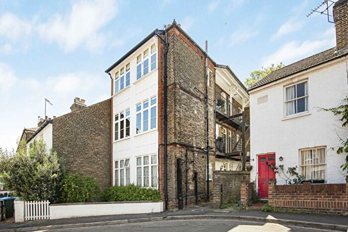 1 Bedroom Flat To Rent In Audley Road, Richmond, TW10
