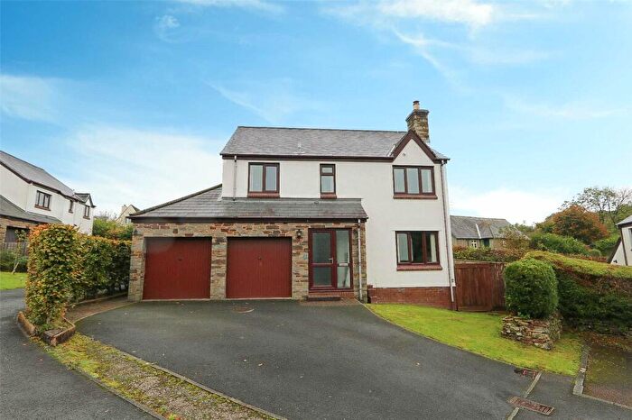 4 Bedroom Detached House For Sale In Mary Tavy, Tavistock, PL19