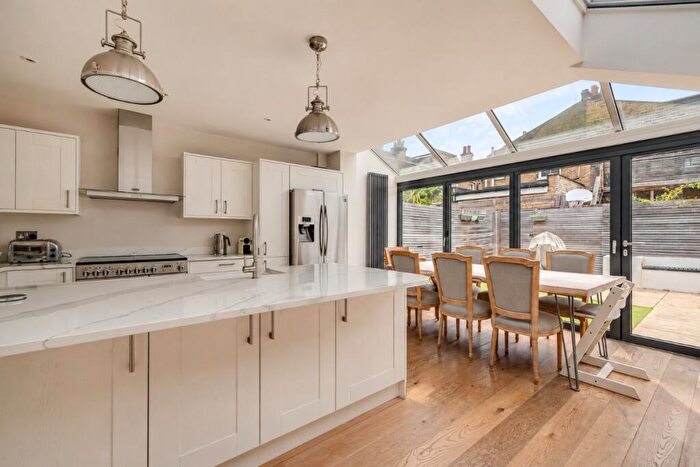 4 Bedroom Terraced House For Sale In First Avenue, SW14