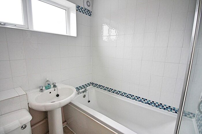 2 Bedroom End Of Terrace House To Rent In Alport Way, Wigston, Leicester, LE18