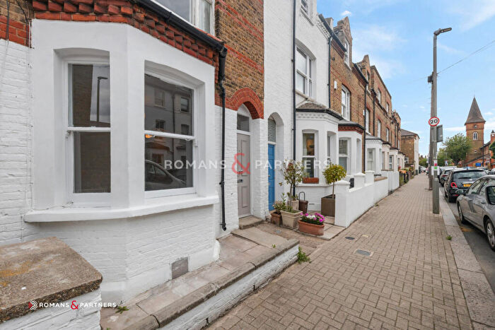 2 Bedroom Apartment To Rent In Colestown Street, Battersea, SW11