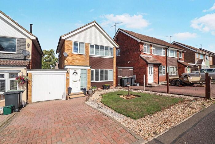 3 Bedroom Detached House For Sale In Oaks Drive, Higham Ferrers, NN10