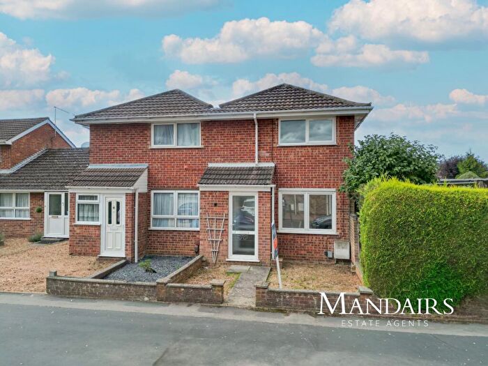 2 Bedroom End Of Terrace House To Rent In Owl End Walk, Yaxley, Peterborough, PE7