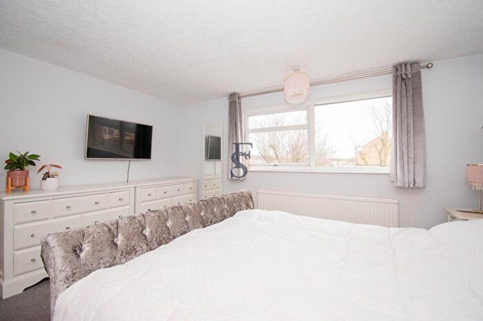 5 Bedroom Detached House For Sale In Redruth Avenue, Wigston, LE18