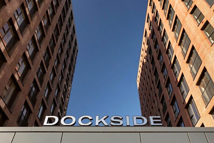 3 Bedroom Apartment To Rent In Dockside, Edinburgh, EH6