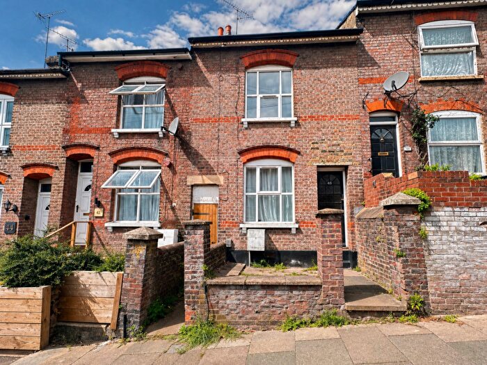 3 Bedroom Terraced House To Rent In Luton, Bedfordshire, LU1