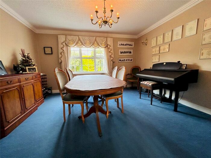 5 Bedroom Detached House For Sale In Linnet Lane, Lytham St. Annes, Lancashire, FY8
