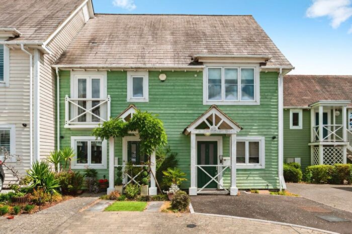 2 Bedroom End Of Terrace House For Sale In Crossfield Walk, Snodland, ME6