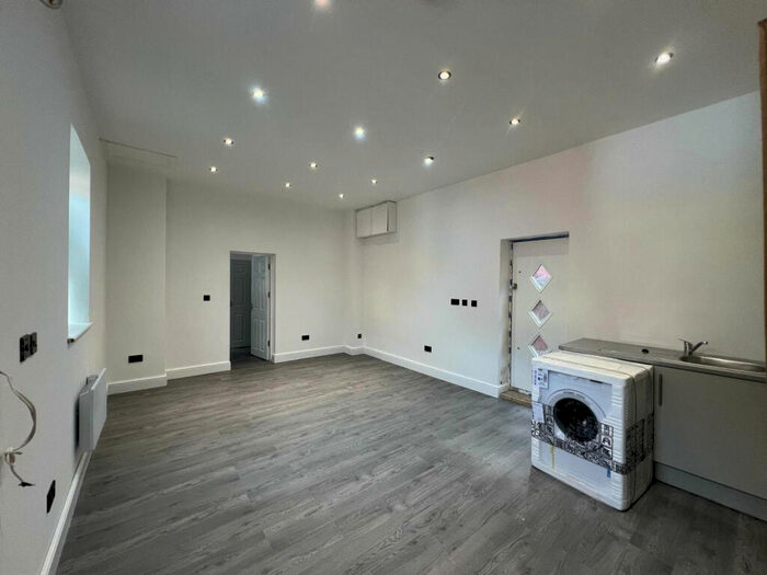 2 Bedroom Flat To Rent In High Street, Wallsend, Newcastle Upon Tyne, NE28