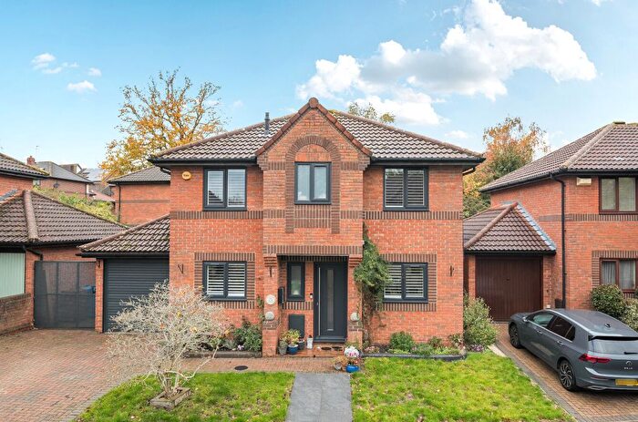 4 Bedroom Detached House For Sale In Field Park, Bracknell, Berkshire, RG12