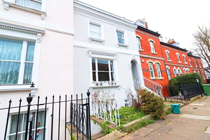 1 Bedroom Flat To Rent In St. Lukes Road, Cheltenham, GL53
