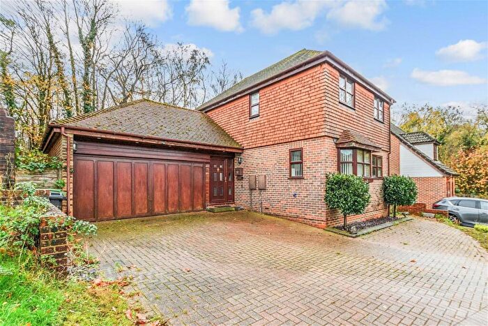 4 Bedroom Detached House For Sale In Sandstone Rise, Walderslade, Chatham, Kent, ME5