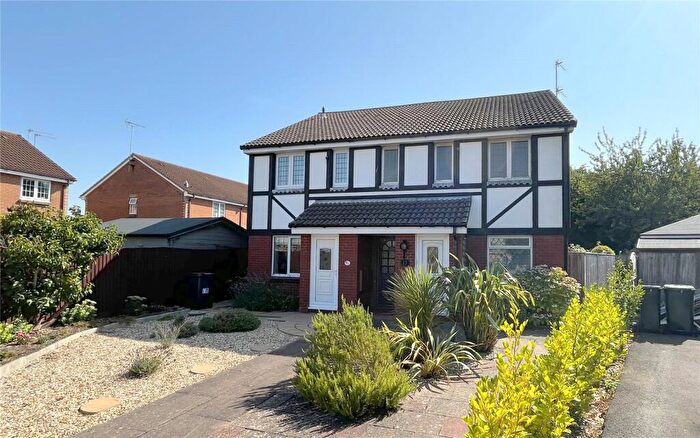 1 Bedroom Apartment For Sale In Ladysmith Close, Christchurch, Dorset, BH23