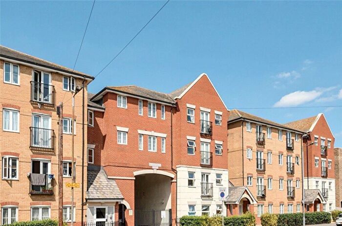 2 Bedroom Flat For Sale In Tanner Street, Barking, IG11
