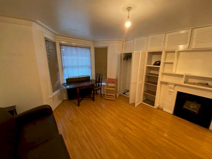 Studio To Rent In Loveridge Road, London, NW6
